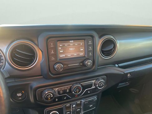 Used 2020 Jeep Gladiator Sport w/ Quick Order Package 23S image 32