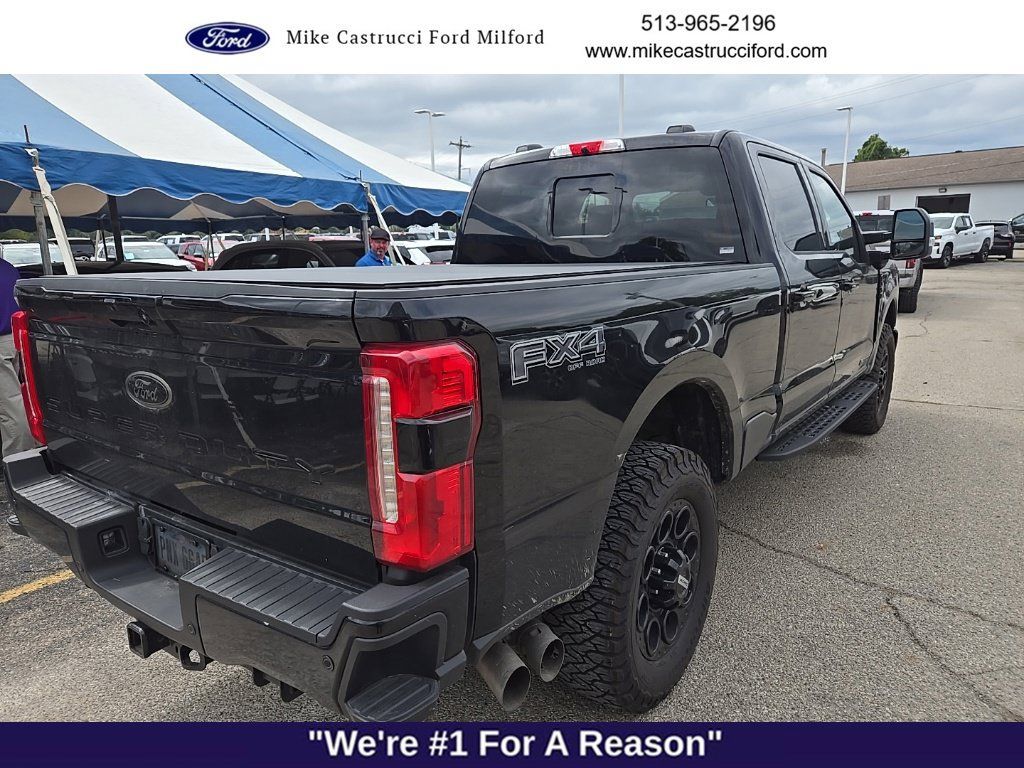 Used 2025 Ford F350 Lariat w/ Lariat Ultimate Package AWD/4WD image 4