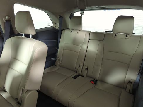 Used 2019 Honda Pilot Touring image 33