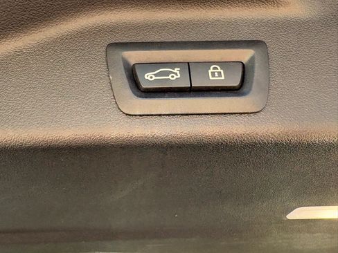 Used 2019 BMW X5 xDrive50i w/ M Sport Package AWD/4WD image 22