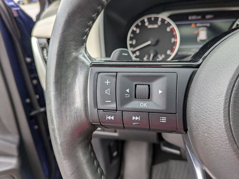 Used 2021 Nissan Rogue SV w/ Premium Package AWD/4WD image 18