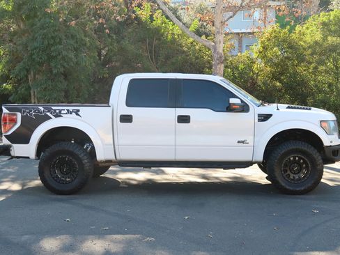 Used 2013 Ford F150 Raptor w/ Luxury Equipment Group image 6
