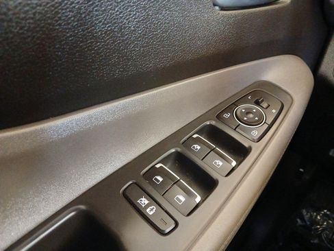 Used 2020 Hyundai Santa Fe SEL image 19