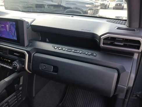 Used 2025 Toyota Tacoma SR image 29