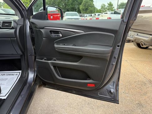 Used 2021 Honda Pilot EX-L image 11