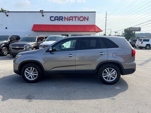 Used 2015 Kia Sorento LX AWD/4WD image 3