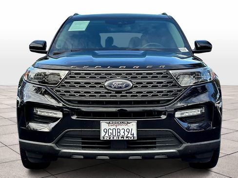 Used 2023 Ford Explorer XLT w/ Equipment Group 202A image 3