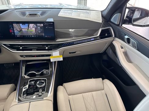 New 2026 BMW X7 M60i image 52
