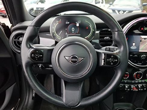 Used 2022 MINI Cooper 4-Door Hardtop image 20