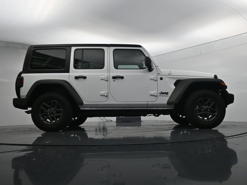 Used 2024 Jeep Wrangler Unlimited Sport AWD/4WD image 39