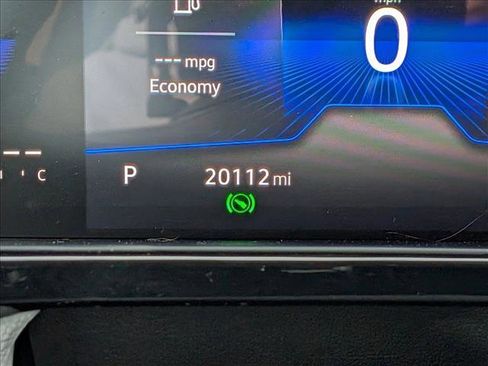 Used 2023 Volkswagen Taos S w/ Driver Assistance Package image 11