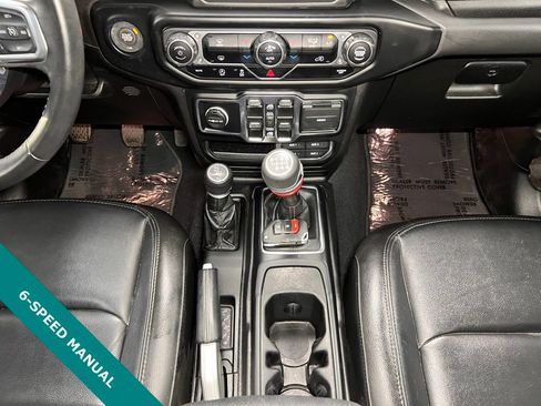 Used 2022 Jeep Wrangler Unlimited Sahara image 8