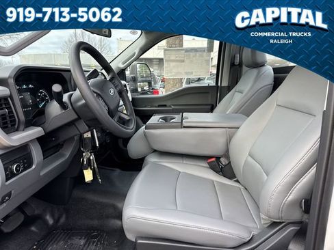 New 2026 Ford F250 XL w/ XL Chrome Package image 17