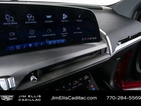 Certified 2026 Cadillac Vistiq Sport w/ LPO, Floor Liner Package image 13