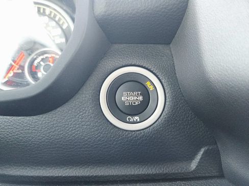 Used 2022 RAM 1500 Big Horn AWD/4WD image 32