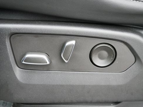 Certified 2023 Cadillac Escalade Premium Luxury image 7