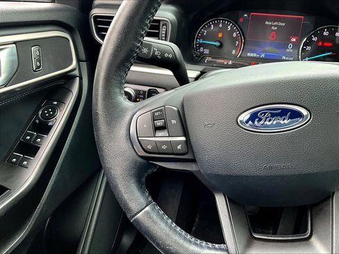Used 2020 Ford Explorer XLT w/ Equipment Group 202A AWD/4WD image 11