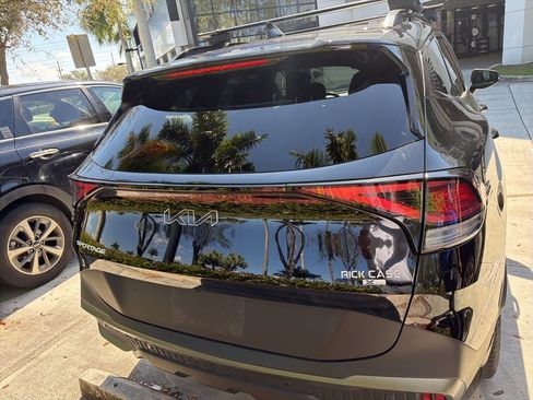 Used 2023 Kia Sportage X-Line w/ X-Line Premium Package image 3