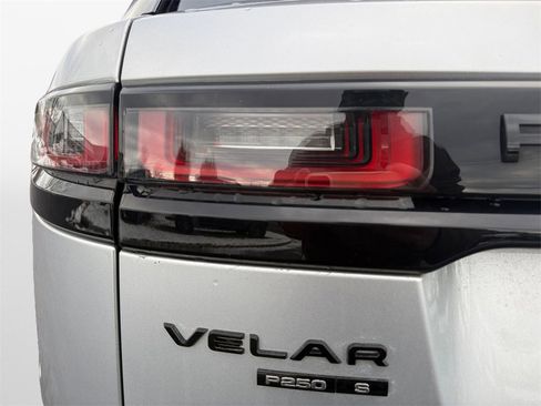 Used 2020 Land Rover Range Rover Velar S image 21