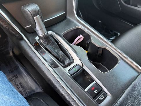 Used 2018 Honda Accord LX image 26