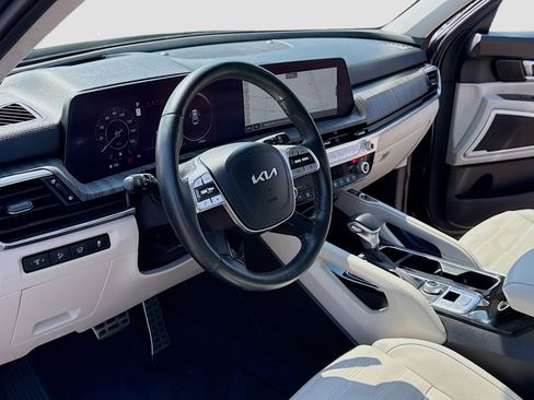 Used 2024 Kia Telluride SX Prestige w/ Towing Package image 4