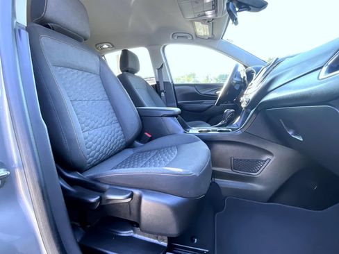 Used 2018 Chevrolet Equinox LT AWD/4WD image 18