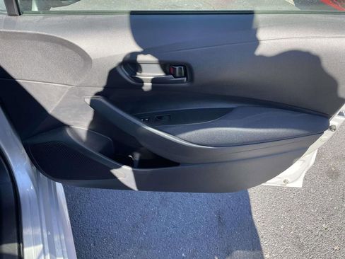 Used 2025 Toyota Corolla LE image 44