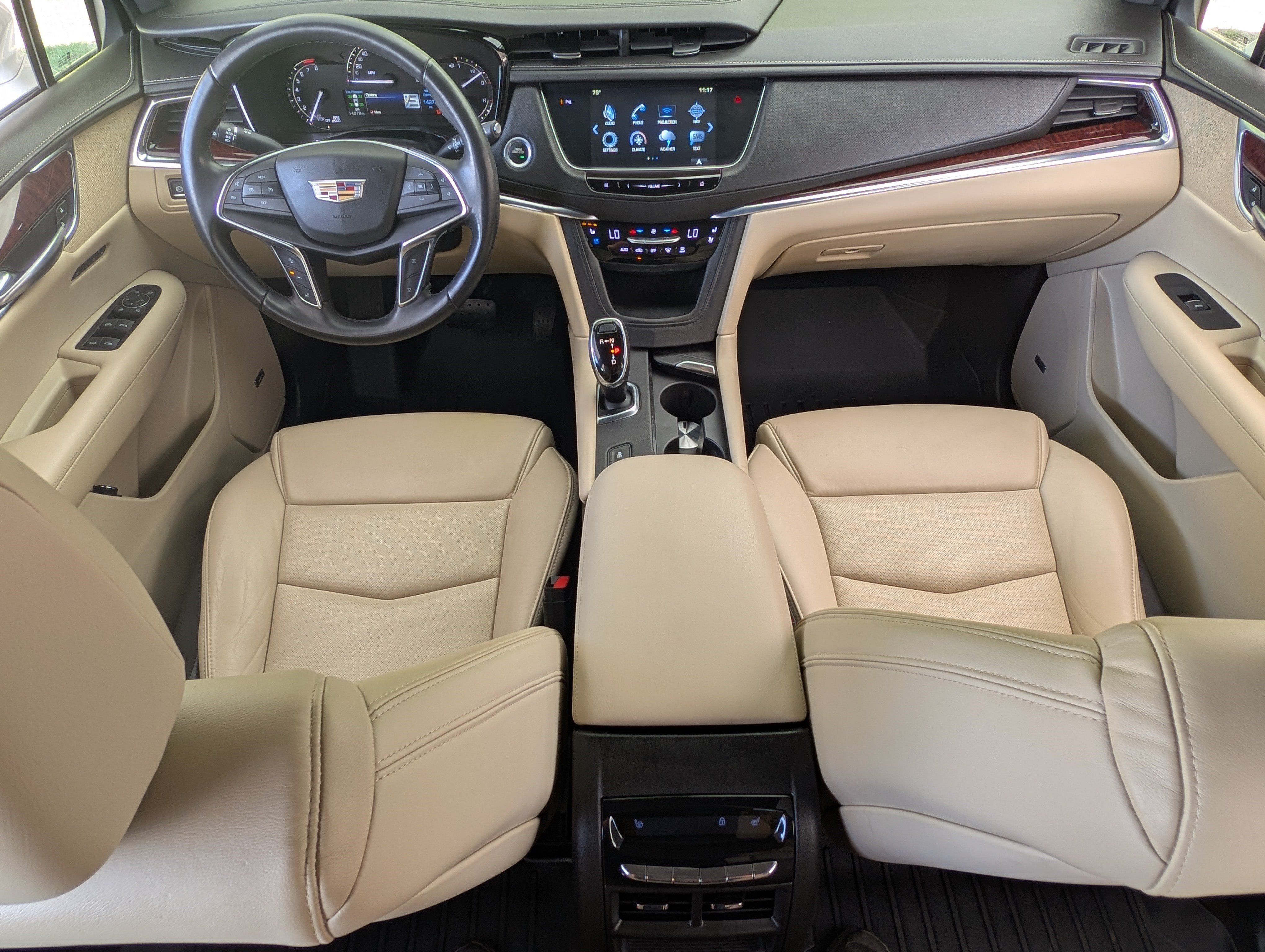 Used 2018 Cadillac XT5 Premium Luxury w/ LPO, Wheel Lock Package FWD image 23