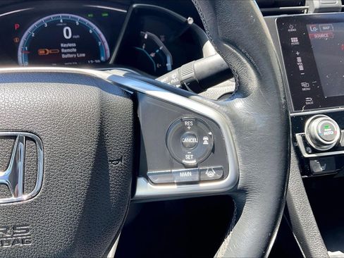 Used 2016 Honda Civic Touring image 19