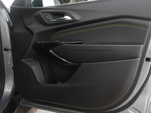 Used 2026 Chevrolet Trax ACTIV w/ Driver Confidence Package image 9