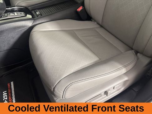 Used 2023 Honda Passport Elite image 14