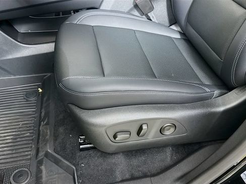 New 2026 Chevrolet Traverse LT w/ Midnight/Sport Edition AWD/4WD image 22