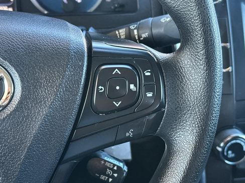 Used 2016 Toyota Camry LE FWD image 25