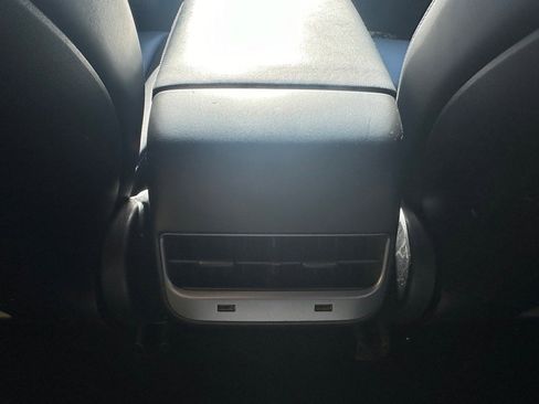 Used 2018 Tesla Model 3 Long Range image 50