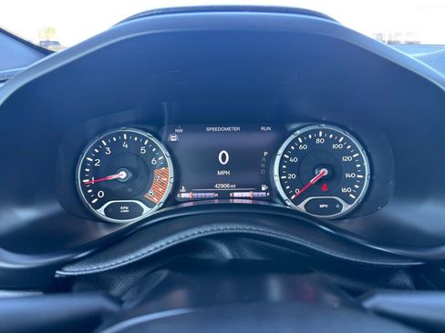 Used 2021 Jeep Renegade Limited image 12