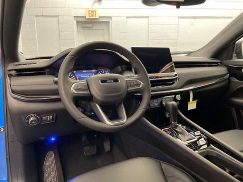 New 2025 Jeep Compass Latitude w/ Altitude Special Edition image 9