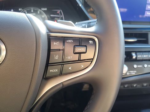 Certified 2023 Lexus ES 350 w/ Premium Package image 23