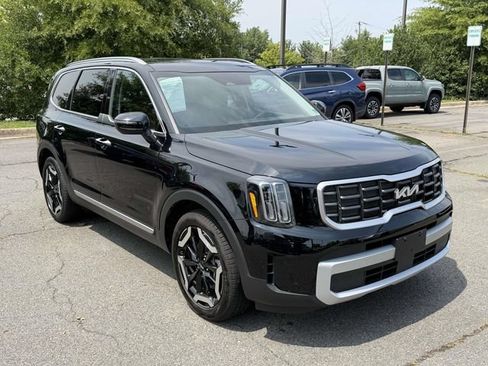 Used 2025 Kia Telluride S AWD/4WD image 1