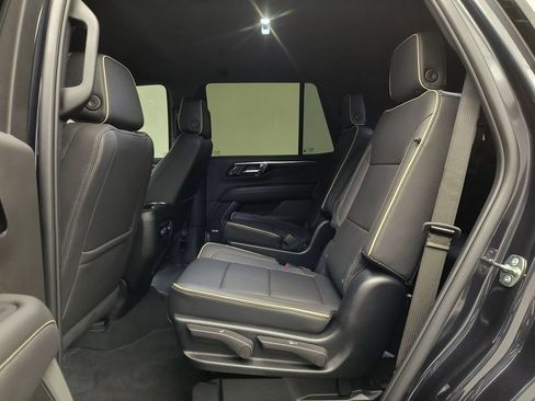 Used 2025 Chevrolet Tahoe Premier AWD/4WD image 12