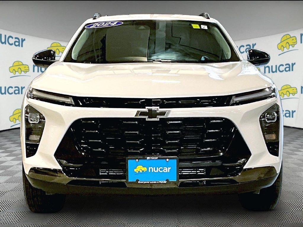 Used 2024 Chevrolet Trax ACTIV w/ Sunroof Package FWD image 2