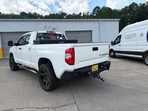 Used 2017 Toyota Tundra SR5 w/ SR5 Upgrade Package AWD/4WD image 24