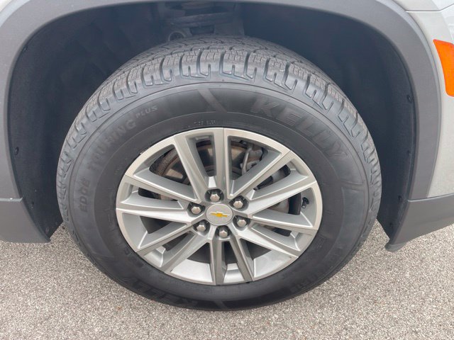 Used 2023 Chevrolet Traverse LT FWD image 29