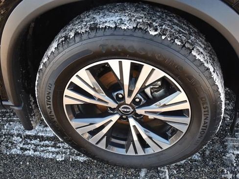 Used 2023 Nissan Rogue SV image 11