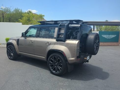 Certified 2025 Land Rover Defender 110 AWD/4WD image 5