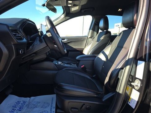 Used 2025 Ford Escape ST-Line image 11