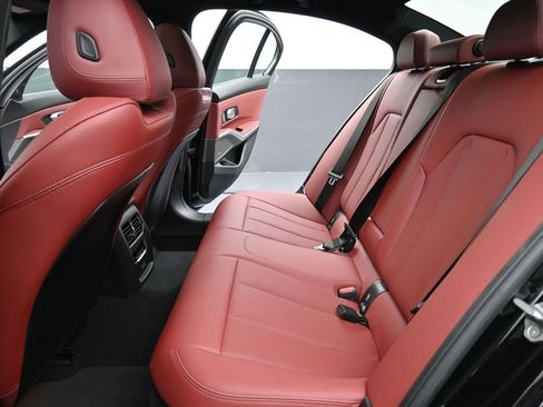 Used 2024 BMW 330i xDrive 330i xDrive w/ Premium Package image 17