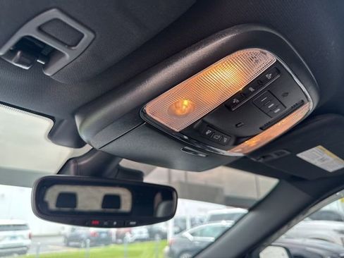 Used 2019 Dodge Durango SRT w/ Technology Group image 18