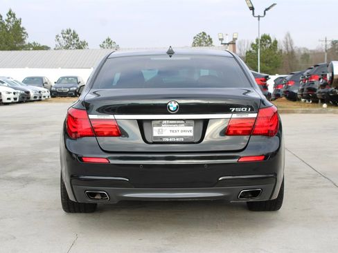 Used 2013 BMW 750i image 6