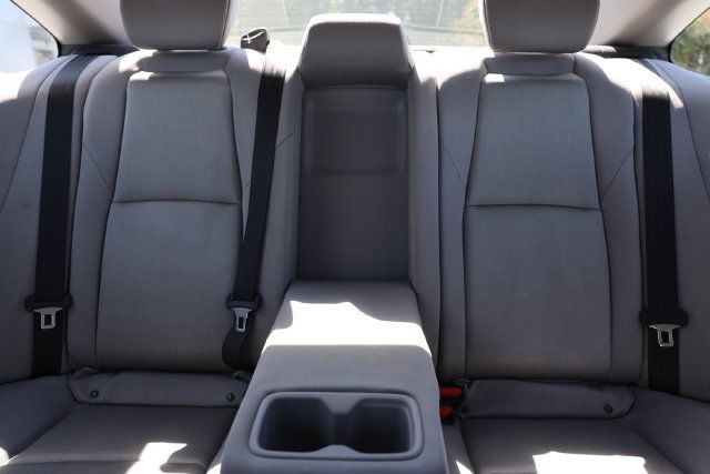 Used 2018 Honda Accord EX image 36