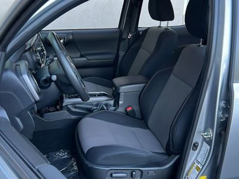 Used 2020 Toyota Tacoma TRD Off-Road image 8